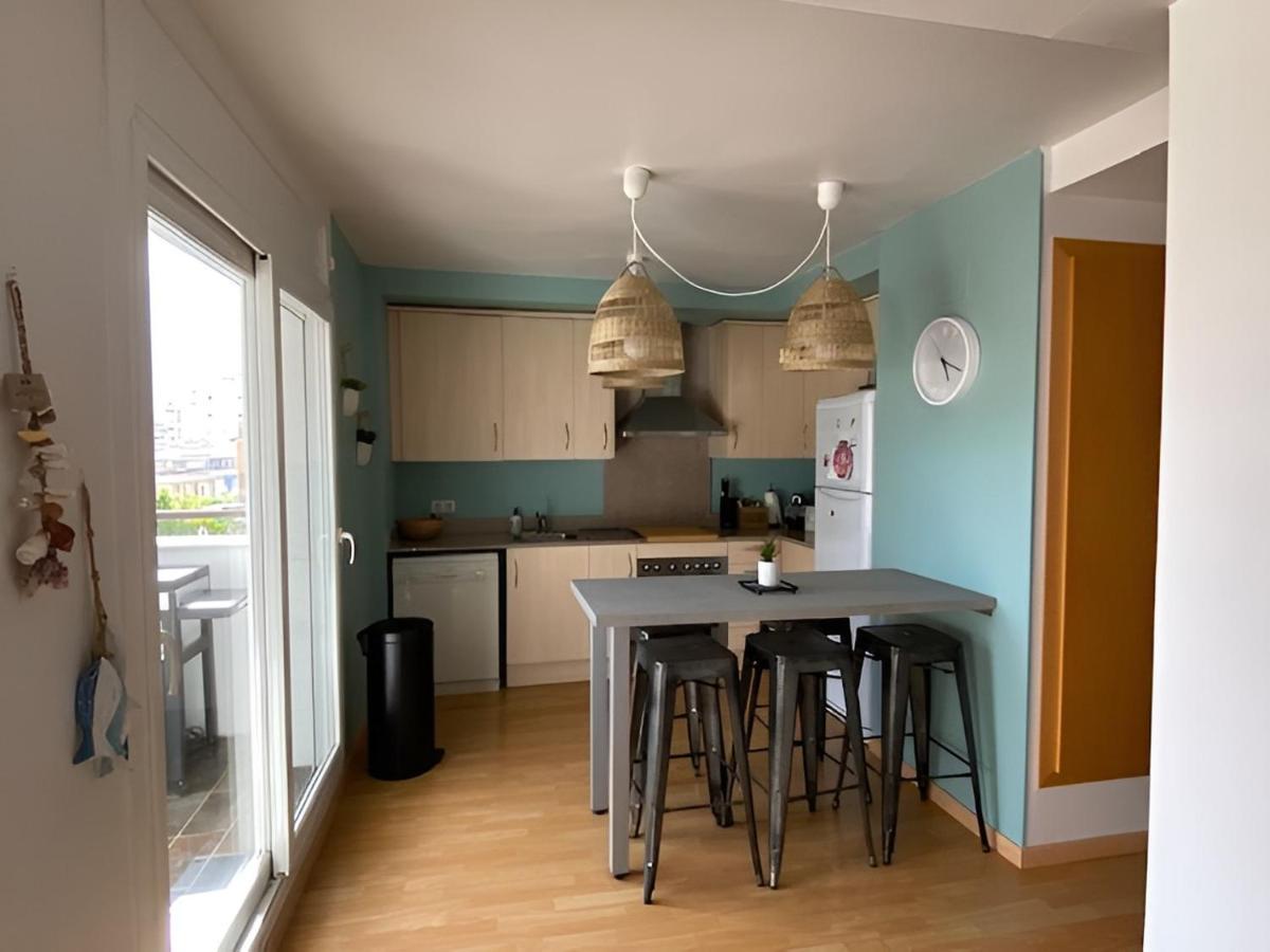 Superbe appartement rénové, résidence avec piscine Roses Extérieur photo