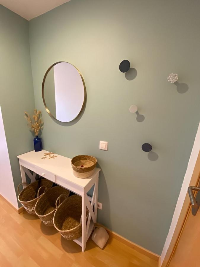 Superbe appartement rénové, résidence avec piscine Roses Extérieur photo