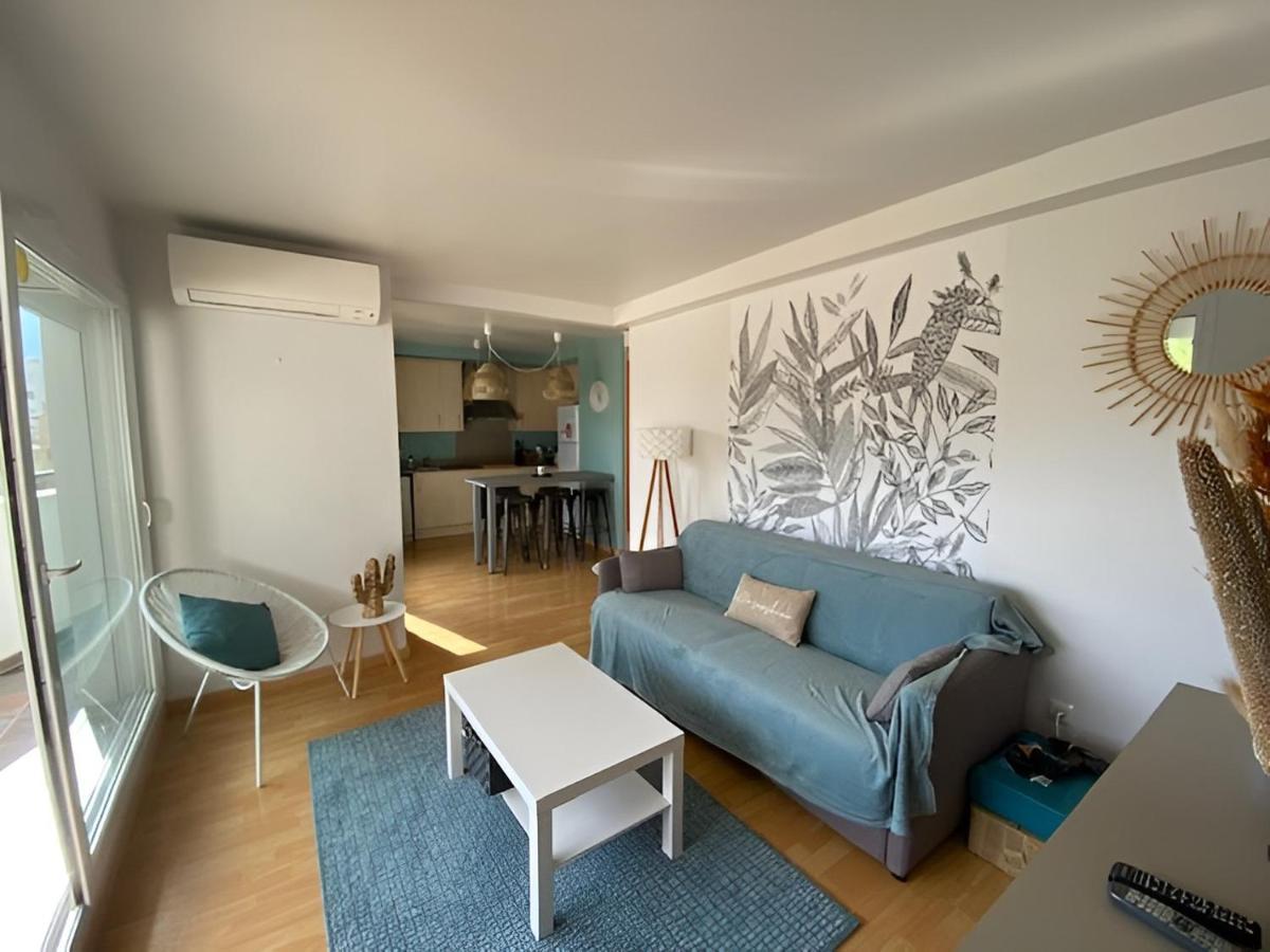 Superbe appartement rénové, résidence avec piscine Roses Extérieur photo
